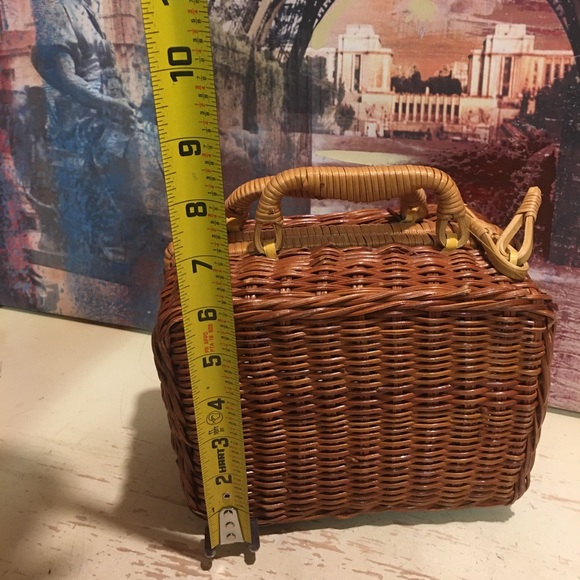 Vintage Doll wicker suitcase - Picture 9 of 9